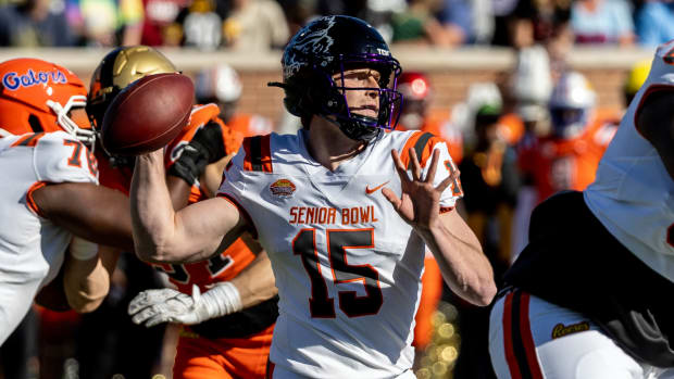 TCU quarterback Max Duggan sets to throw at the Senior Bowl.